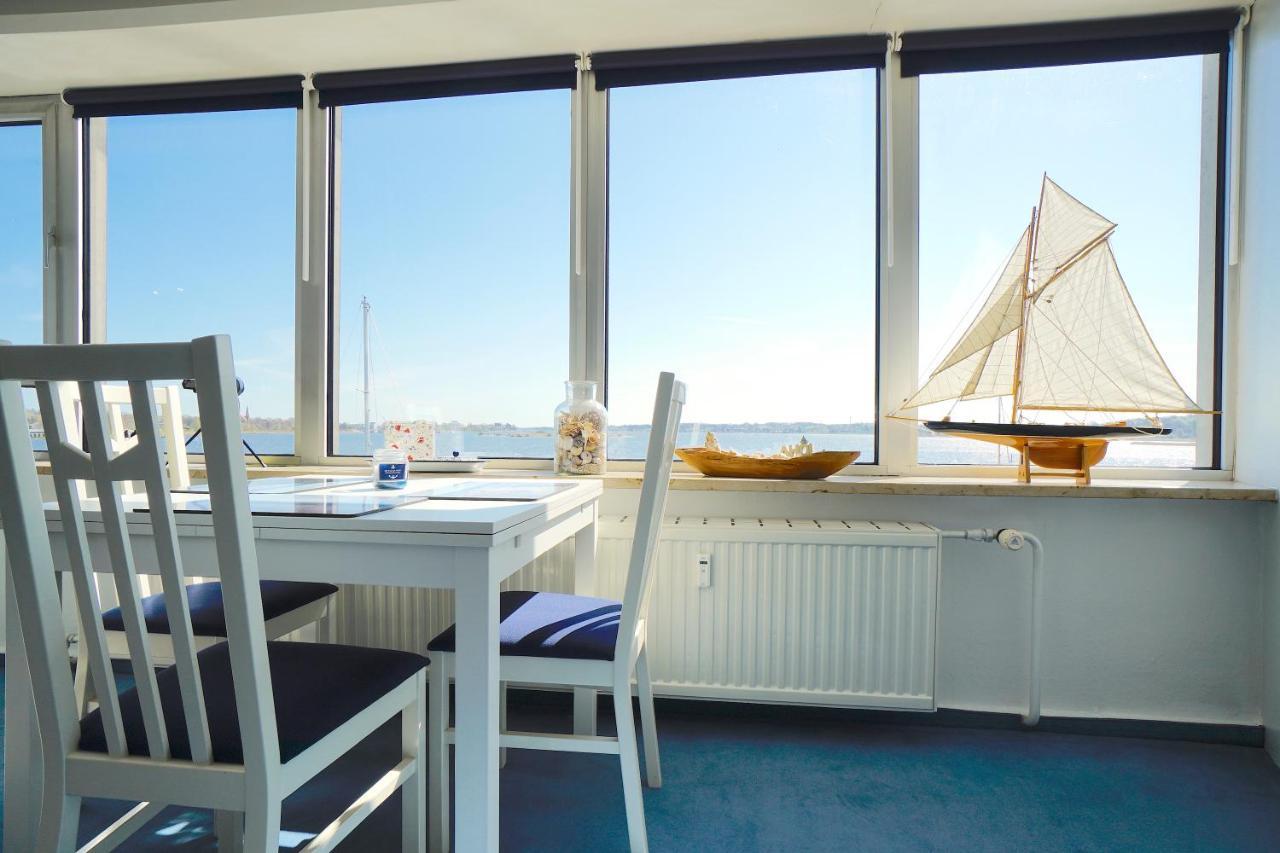 שלזוויג Ferienwohnung Schleiloge Mit Panoramablick Auf Die Schlei מראה חיצוני תמונה