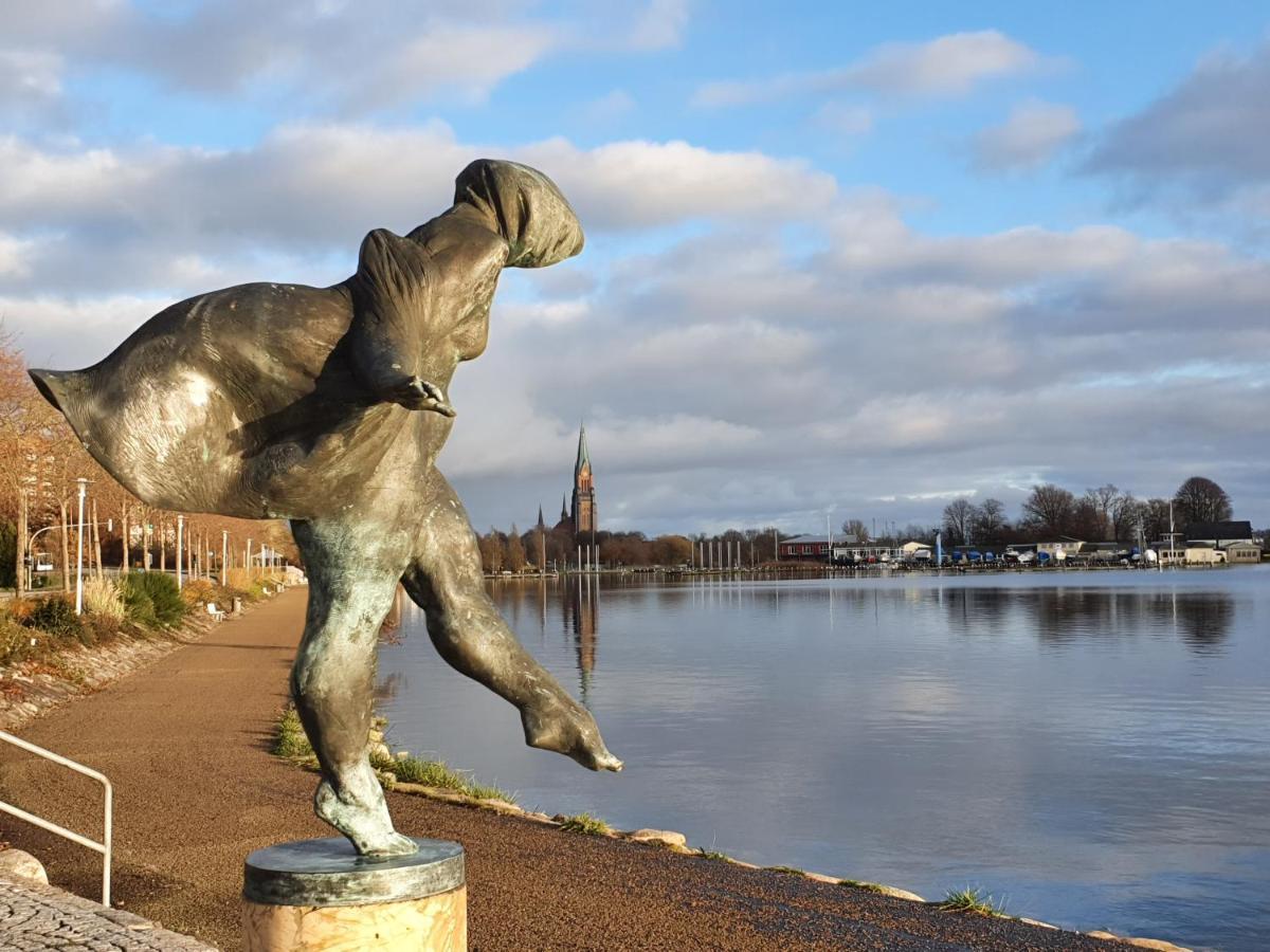 שלזוויג Ferienwohnung Schleiloge Mit Panoramablick Auf Die Schlei מראה חיצוני תמונה