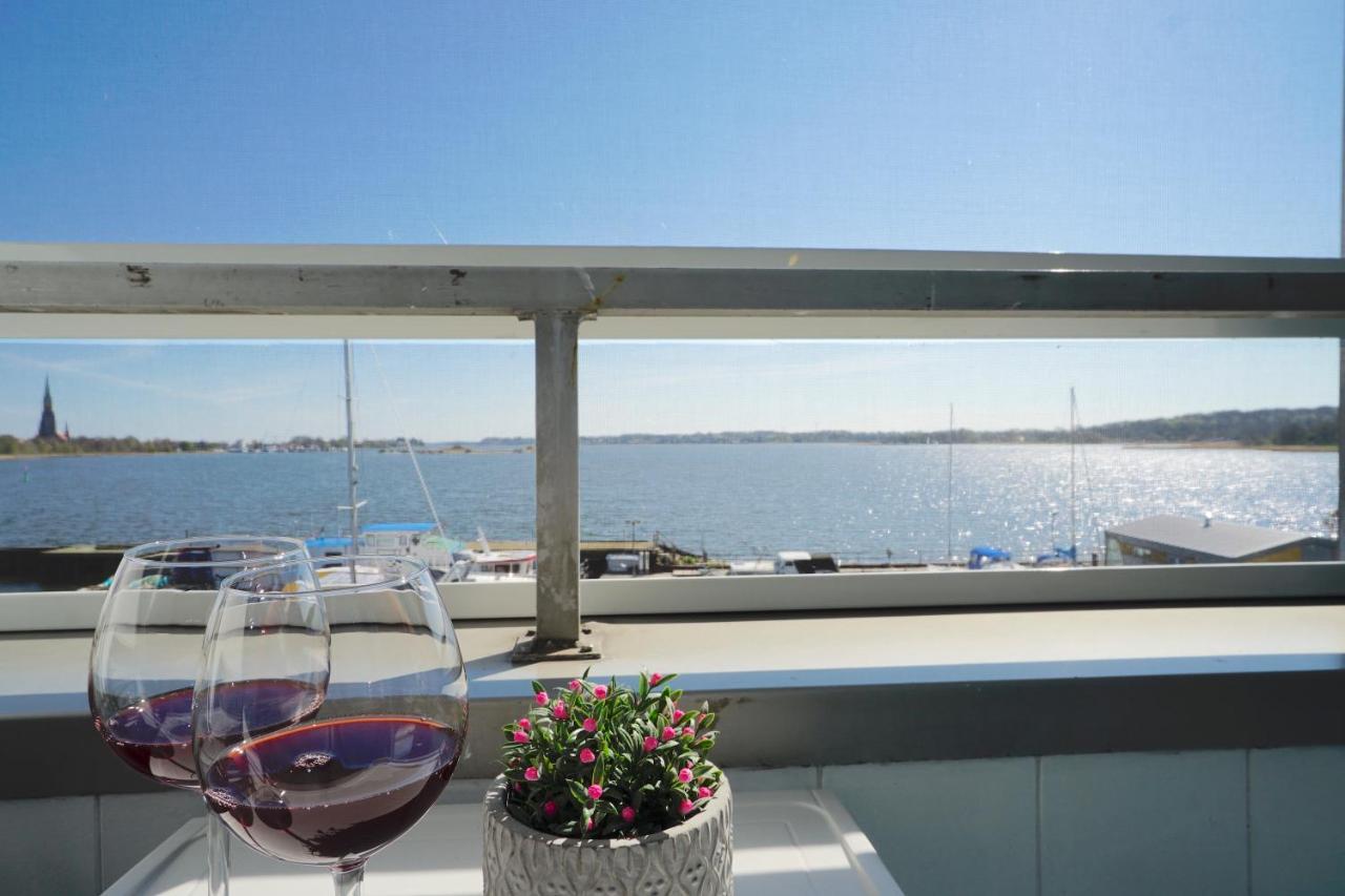 שלזוויג Ferienwohnung Schleiloge Mit Panoramablick Auf Die Schlei מראה חיצוני תמונה